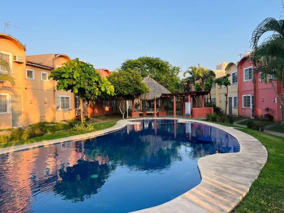 Апартаменти Casa Con Alberca A 8 Min De Playa Істапа Екстер'єр фото